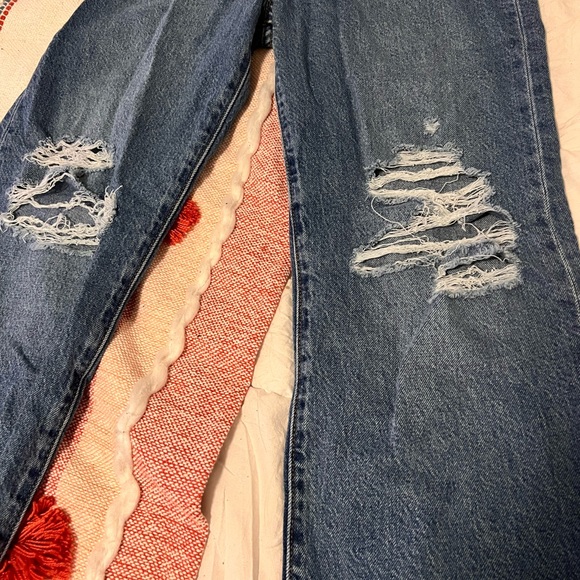 Levi’s 501 Straight Leg Jeans - Picture 2 of 8